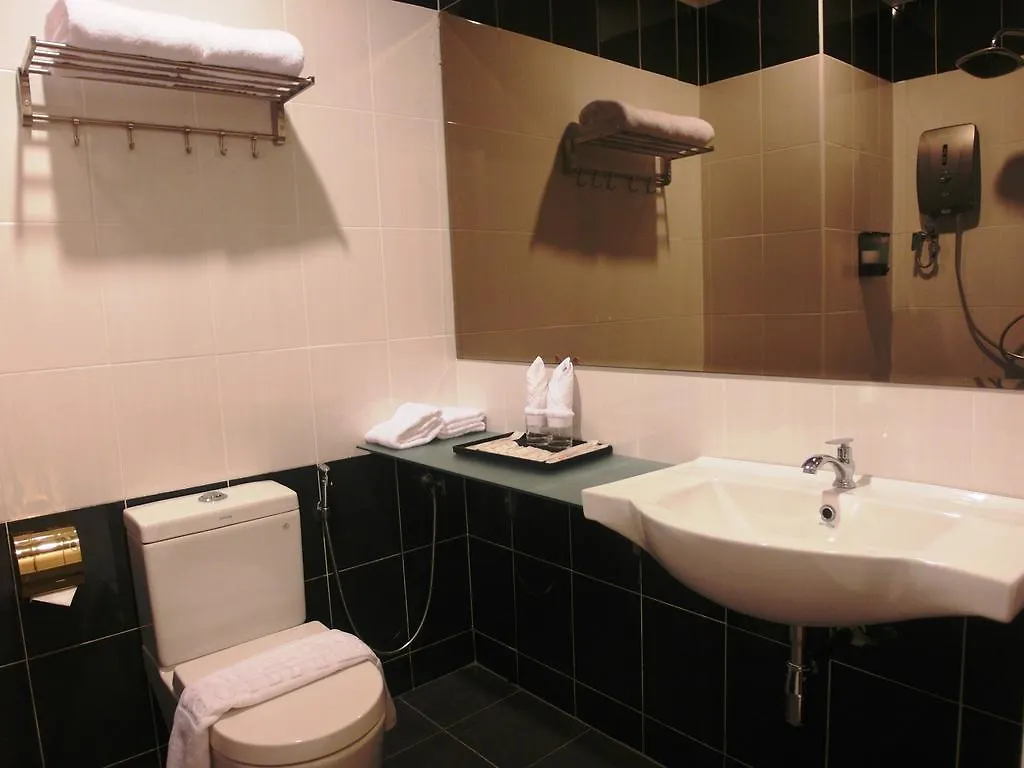 Supreme Hotel Malacca 3*,